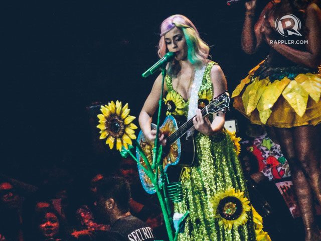 Katy Perry celebrates ‘Prismatic’ tour anniversary in PH