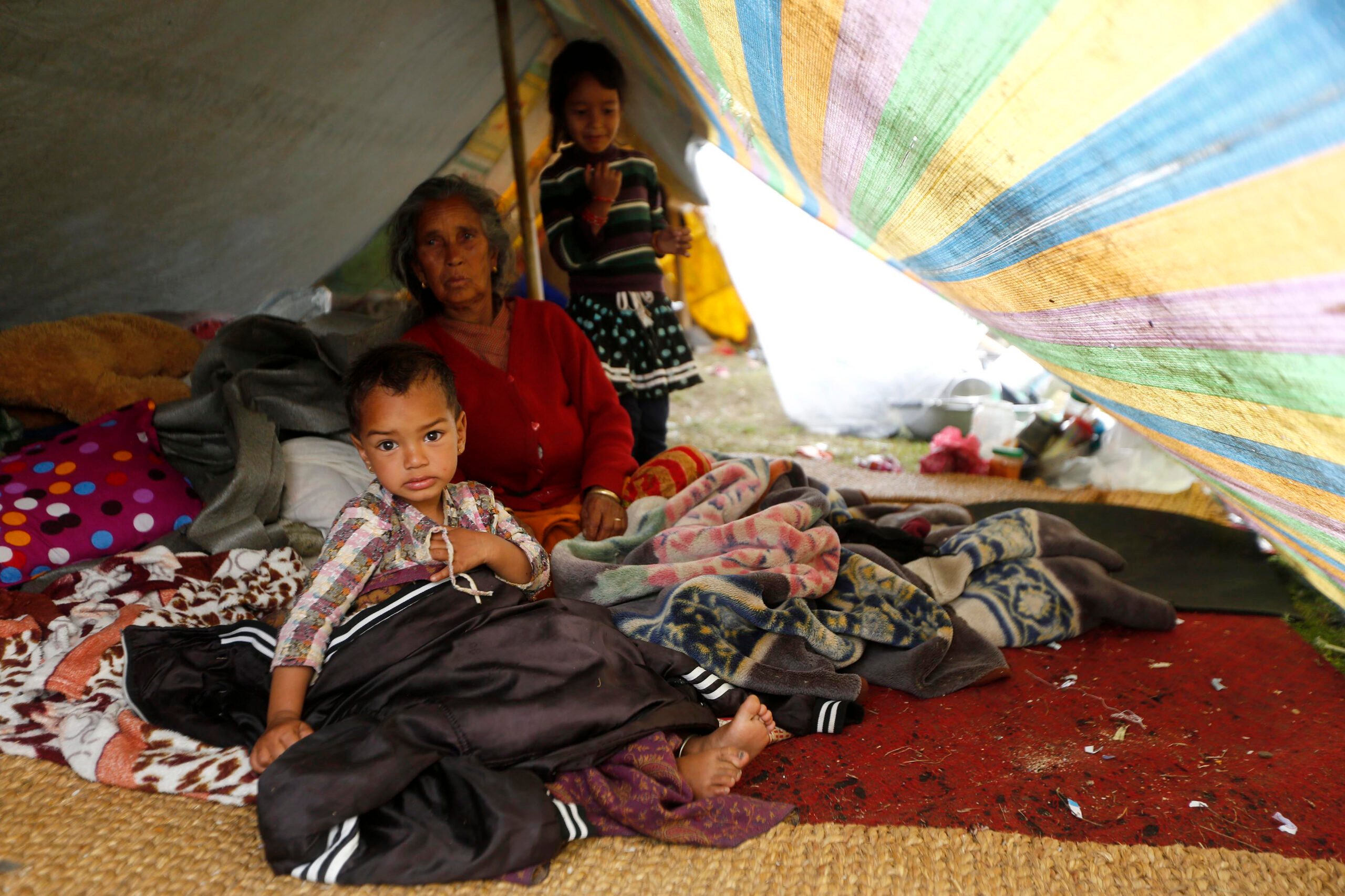 Quake-hit Nepal suspends adoptions