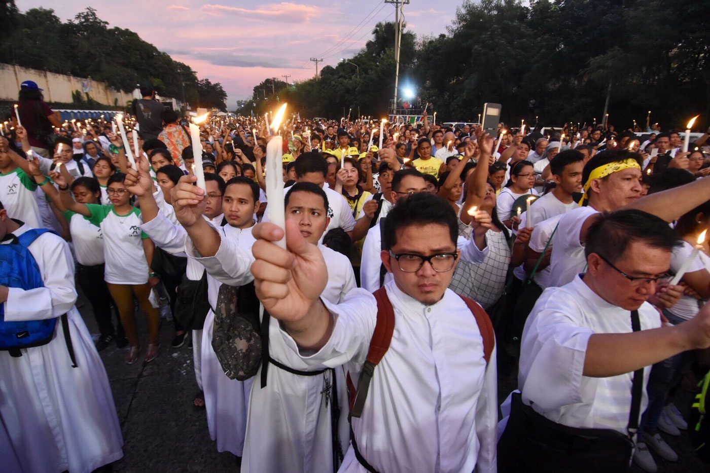 Catholics return to EDSA as bishop warns of ‘curse’