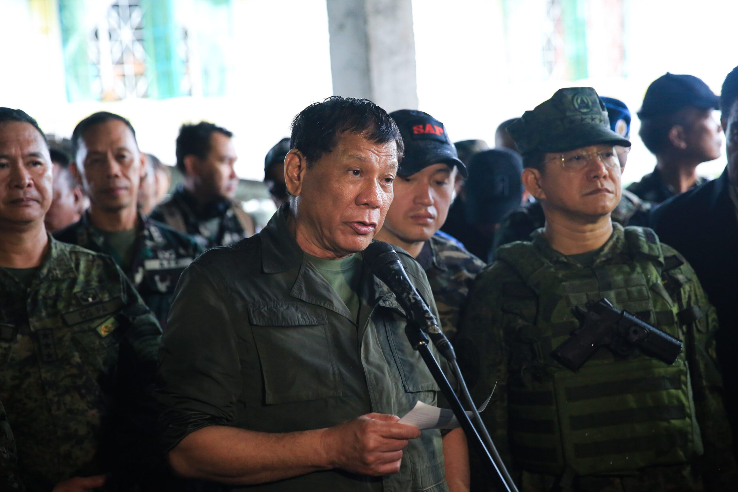 Duterte: Military can bomb Marawi mosques with terrorists, hostages