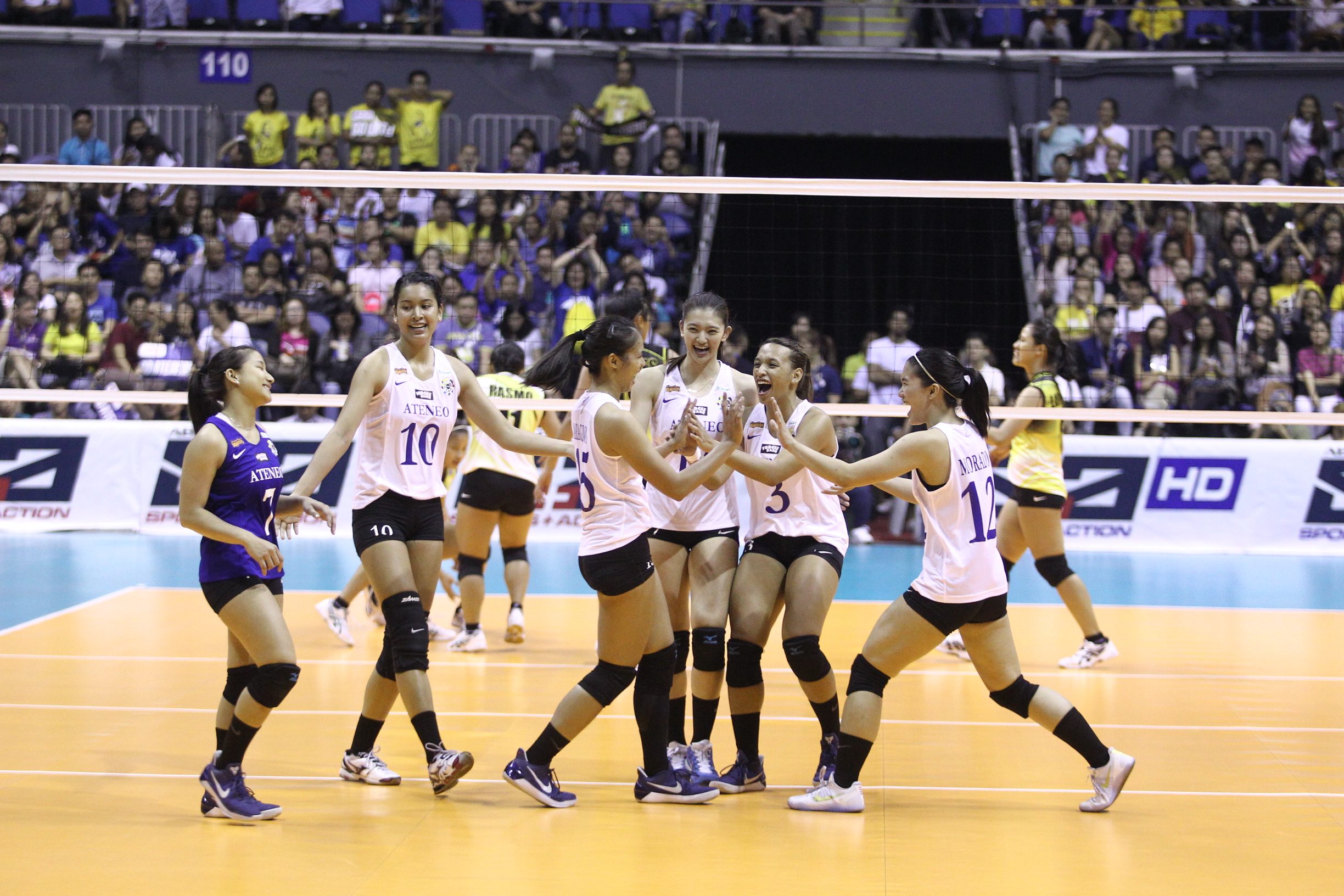 Ateneo Lady Eagles win third straight with sweep of UE
