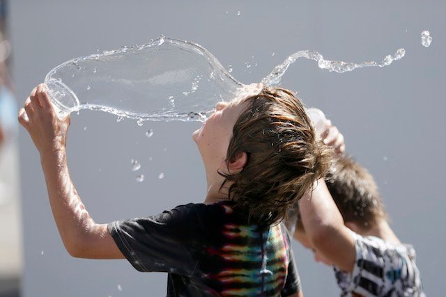 Australia gripped in endless summer as heat breaks records