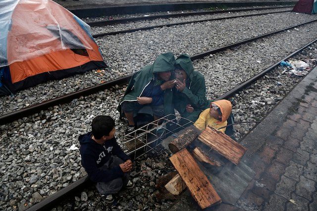 EU ministers meet after Balkan migrant route shut