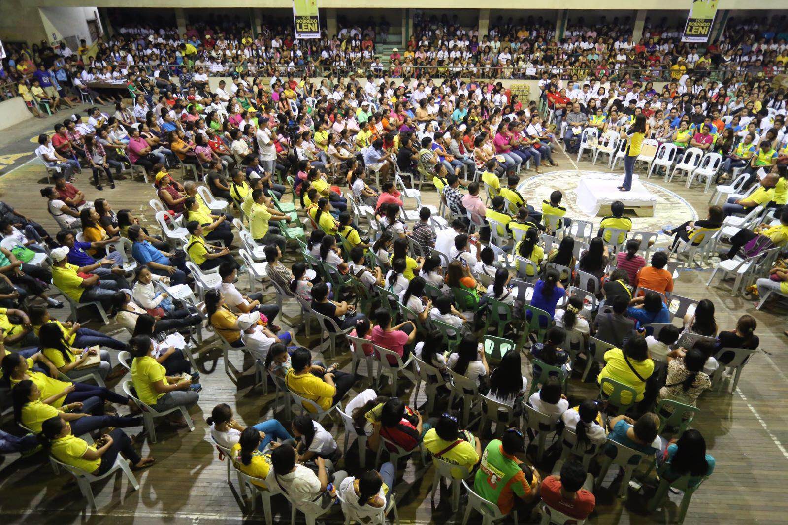 STUMP SPEECH. Leni Robredo campaigns in Davao region. File photo 