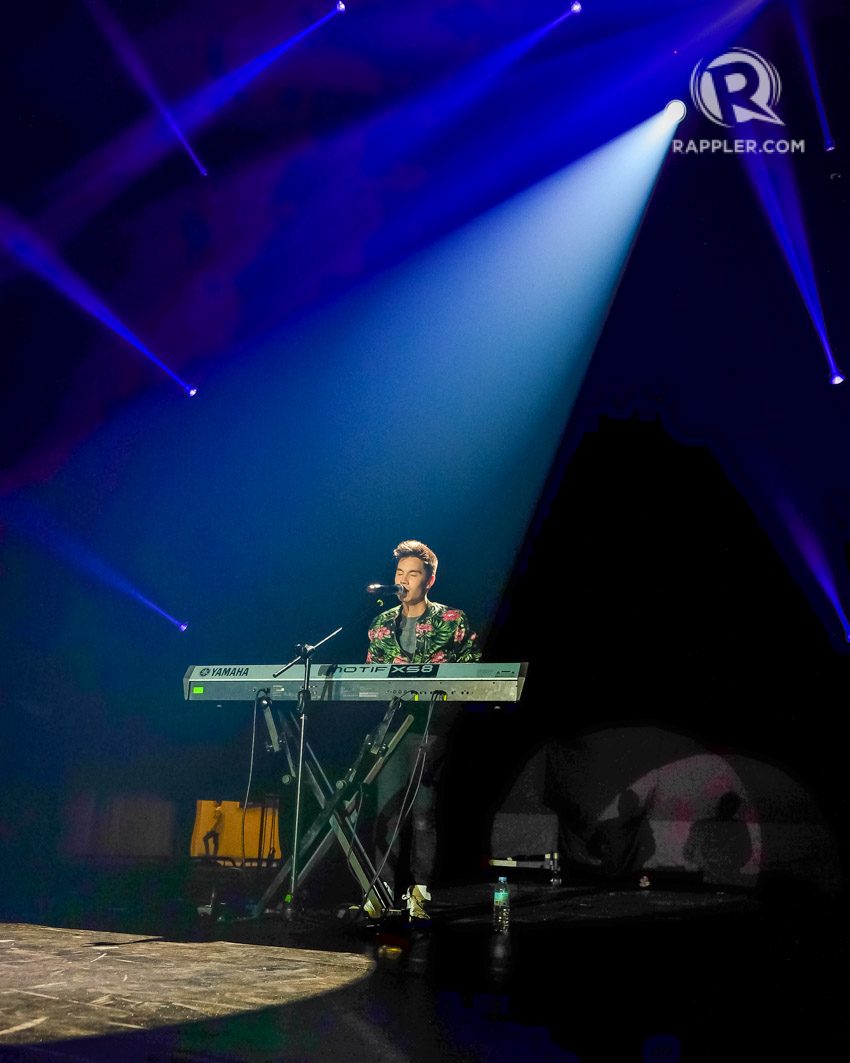 FOR CHRISTINA. Sam Tsui plays a slow version of 'Just A Dream' for his and Kurt's friend, Christina Grimmie. Their previous collaboration on a cover of the song by Nelly was a mega hit on YouTube. Photo by Stephen Lavoie/Rappler 