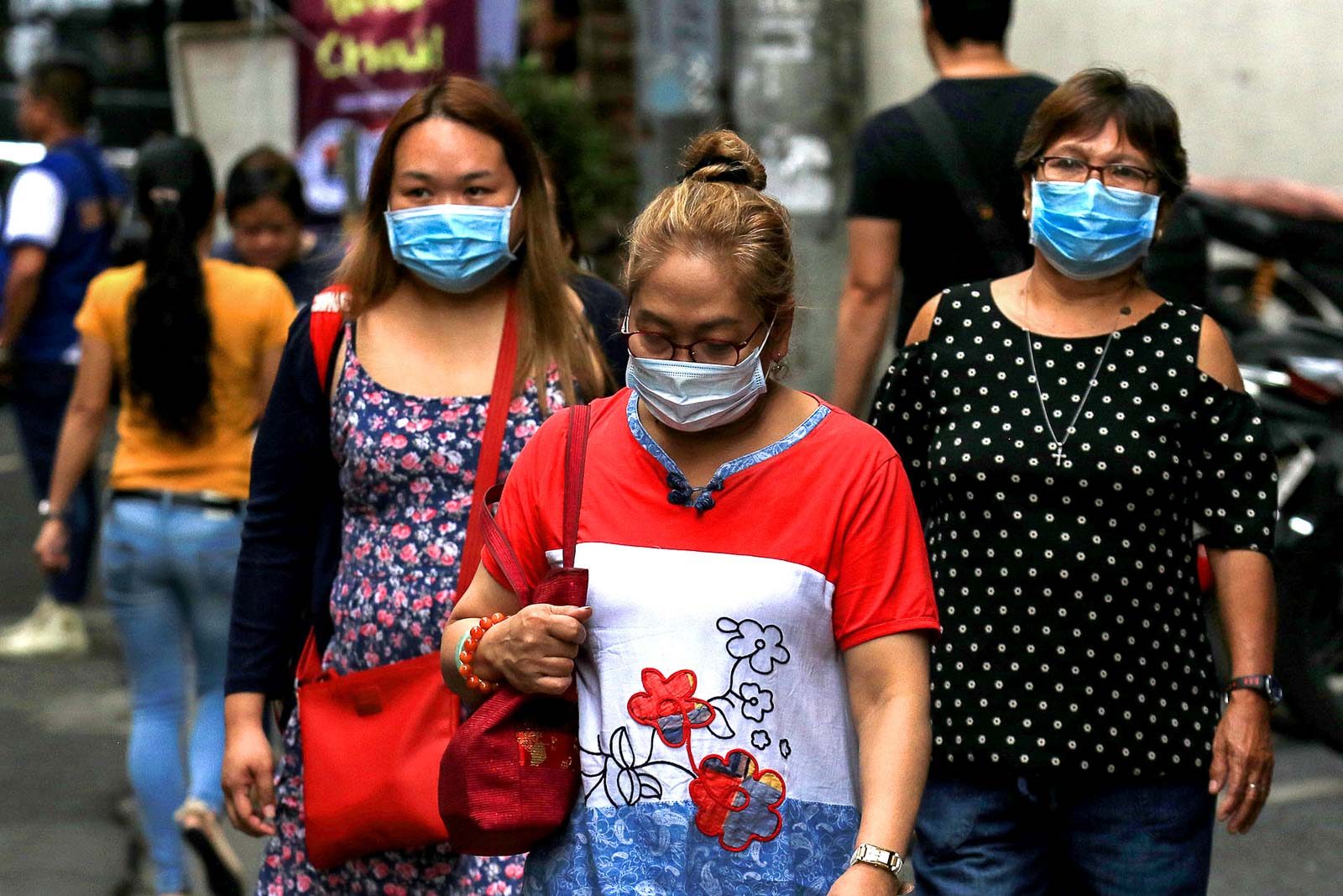CONTINUING OUTBREAK. Transport hubs are now tightening security and safety measures following the spread of the novel coronavirus to the Philippines. File photo by Ben Nabong/Rappler 
