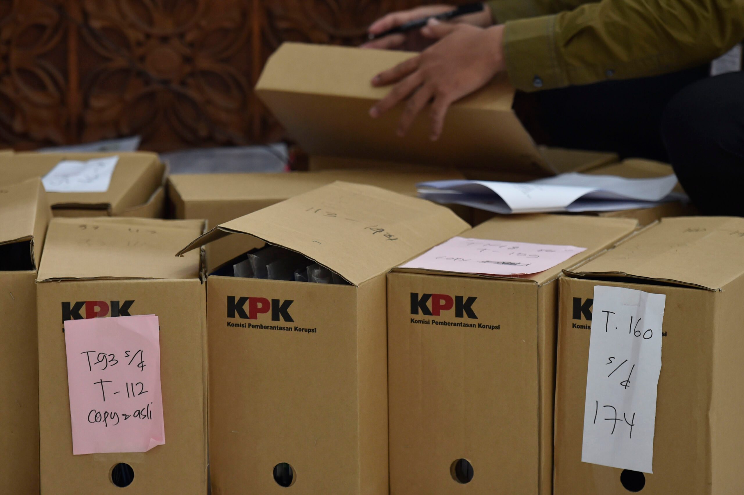 KPK serahkan bukti komunikasi percakapan Setya Novanto di kasus korupsi e-KTP