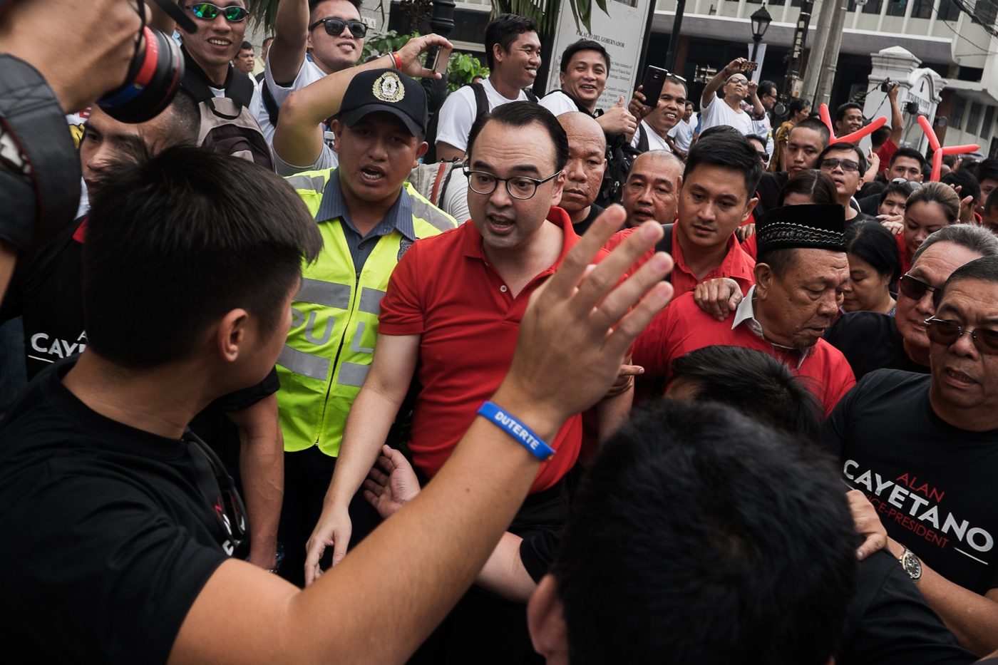 Alan Peter Cayetano files CoC for vice president