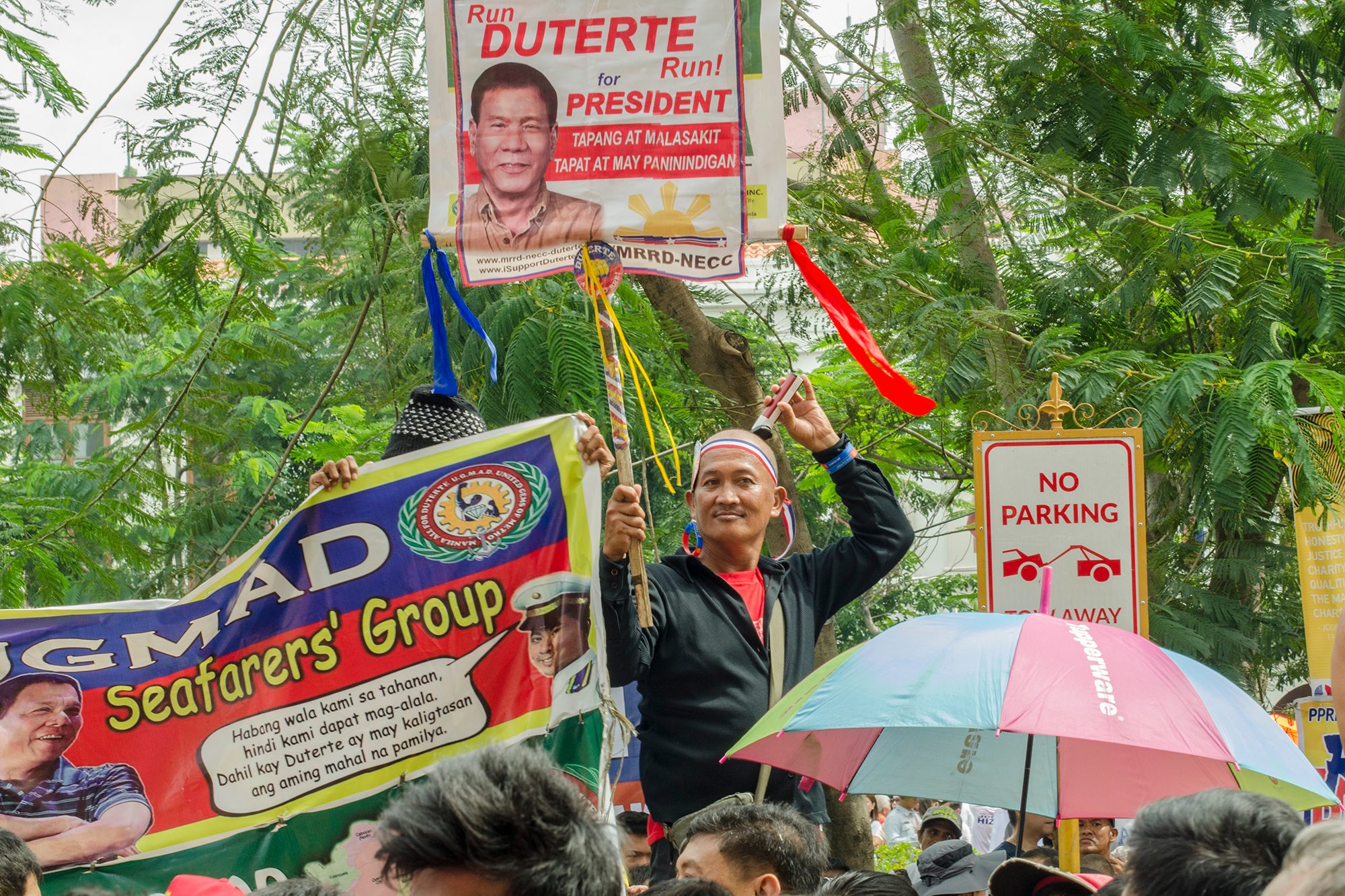 Rodrigo Duterte supporters hoping until the very end