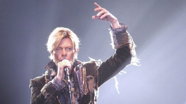Stars mourn David Bowie’s death