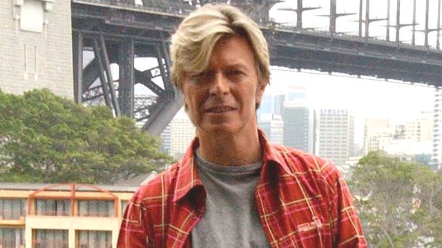 Musisi David Bowie minta abunya disebar di Bali