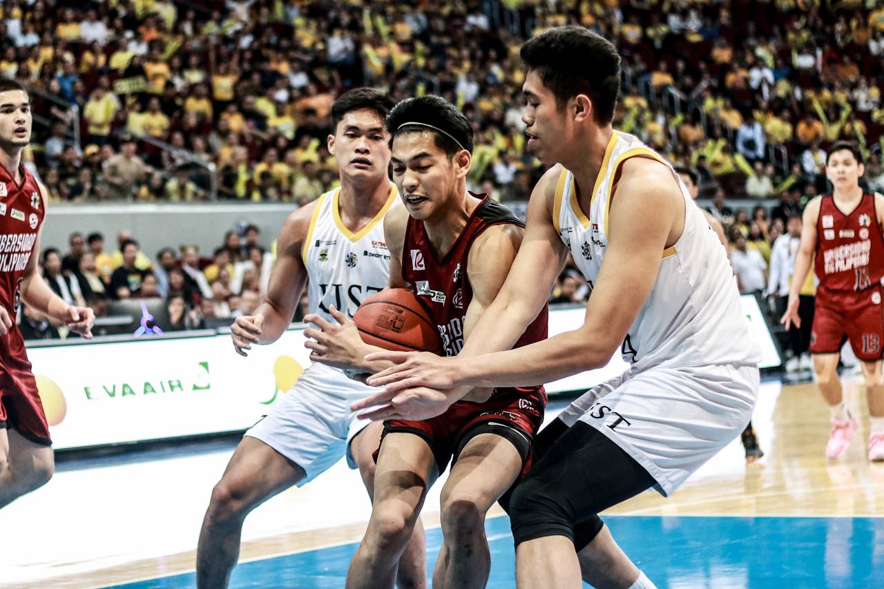 UST Tigers roar back to shock favored UP Maroons