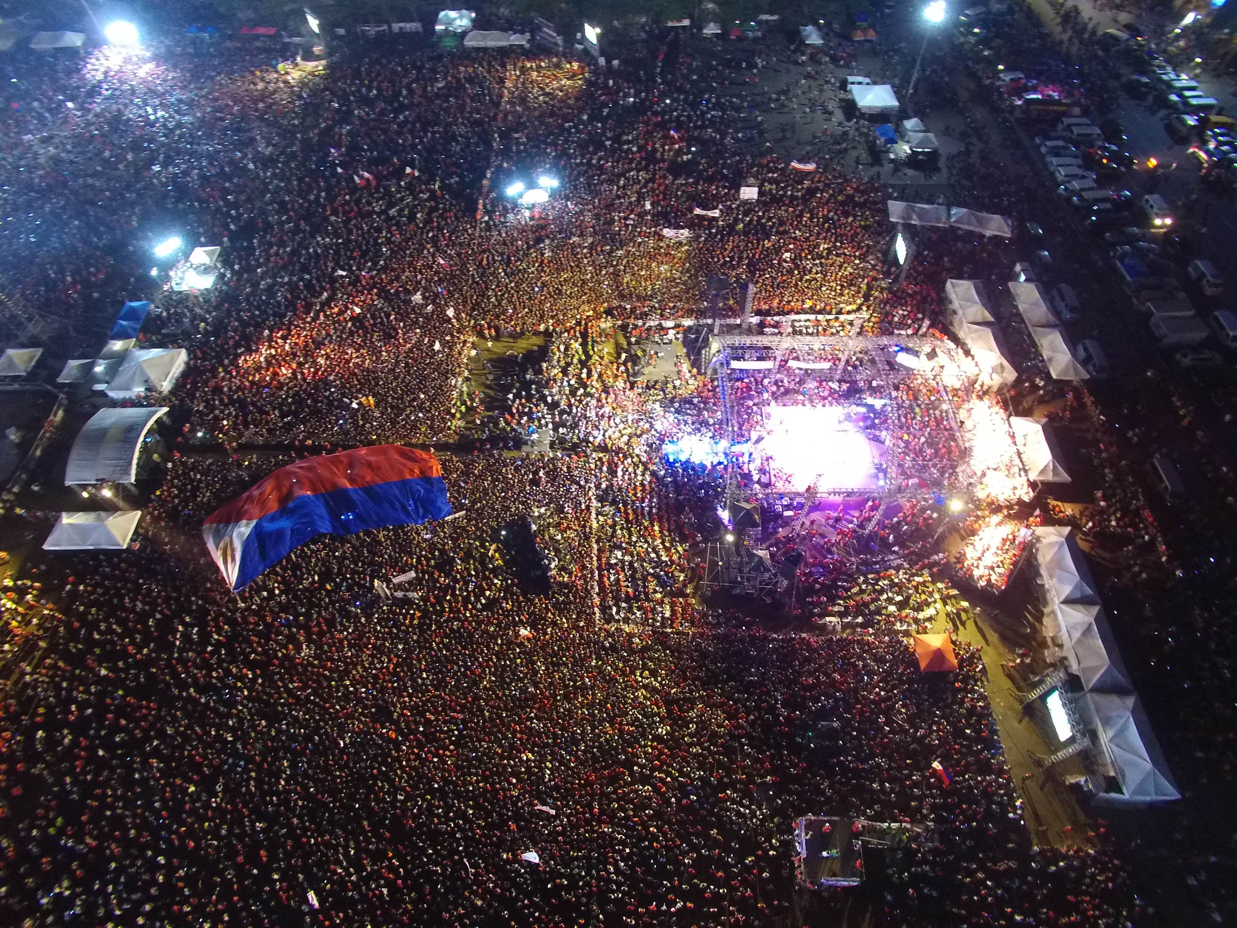 CROWDS. An aerial photo showing thousands of supporters, of Filipino presidential candidate, Davao City Mayor Rodrigo Duterte during his 'miting de avance' on May 7, 2016. Photo by Cocoy Sexcion/EPA 