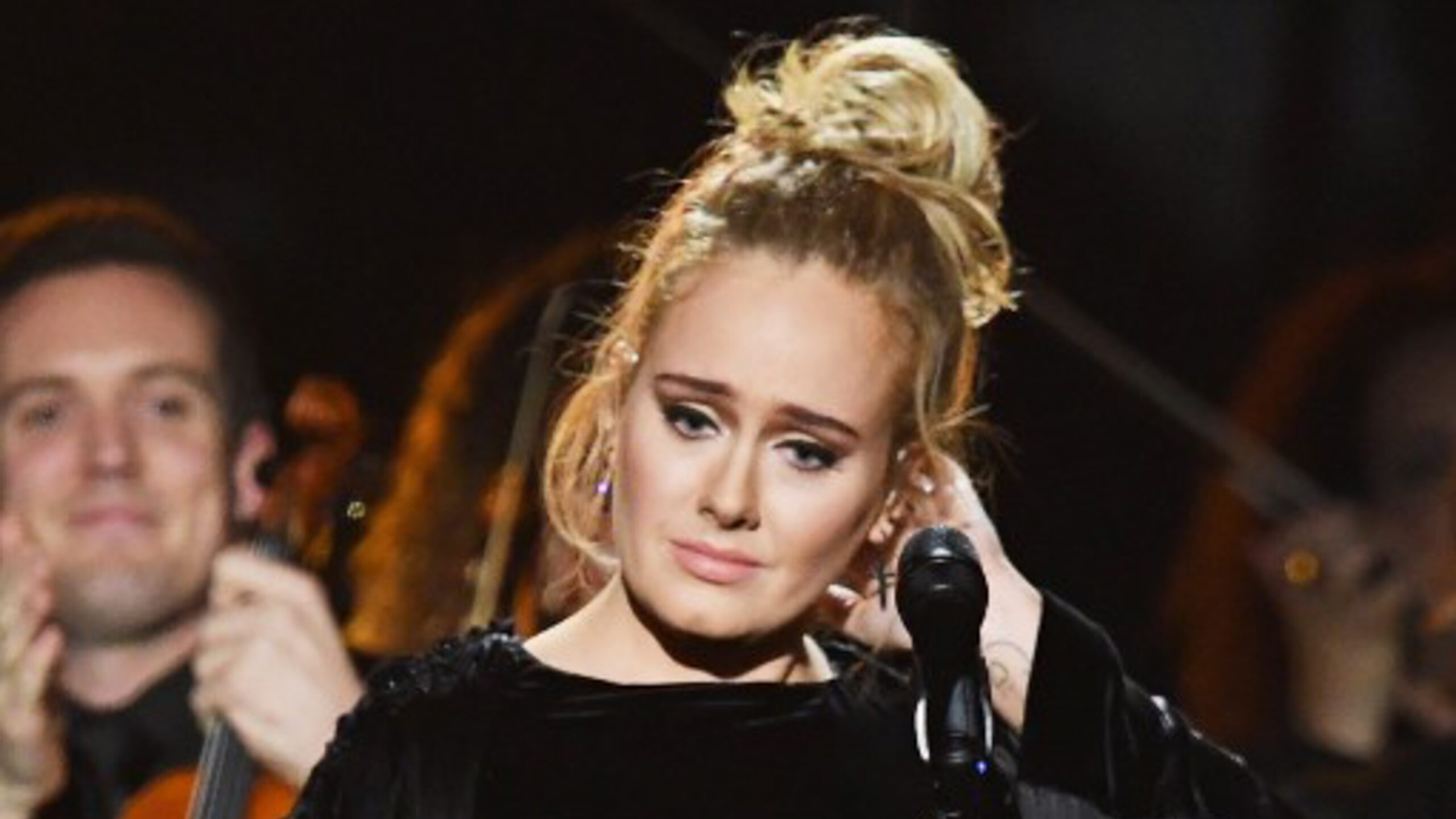 WATCH: Adele restarts George Michael tribute at 2017 Grammys
