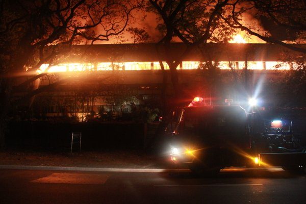 Kebakaran melanda Pusat Fakultas UP Diliman