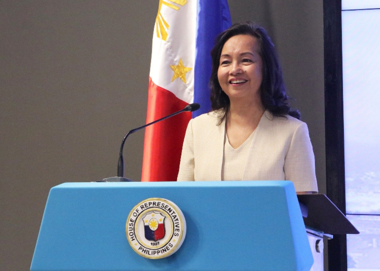 Arroyo: Philippines can be ‘friends’ with both China, U.S.