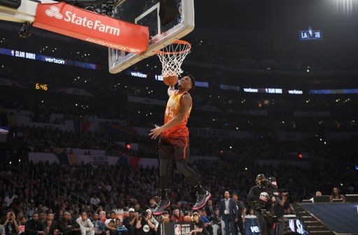 LOOK: Mitchell bests Nance Jr in 2018 NBA Slam Dunk Contest