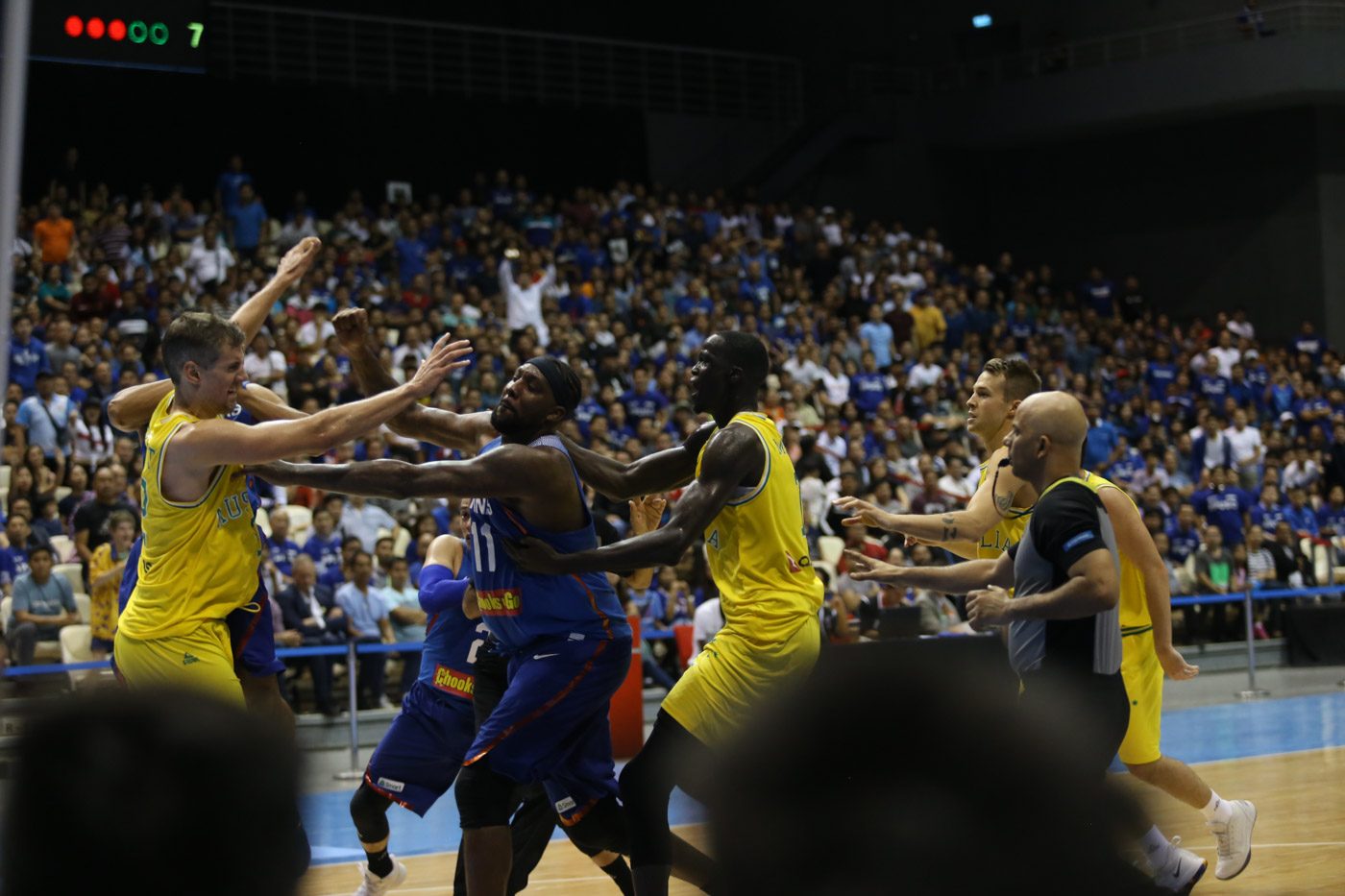 ON THIS DAY: Gilas-Australia FIBA brawl breaks out
