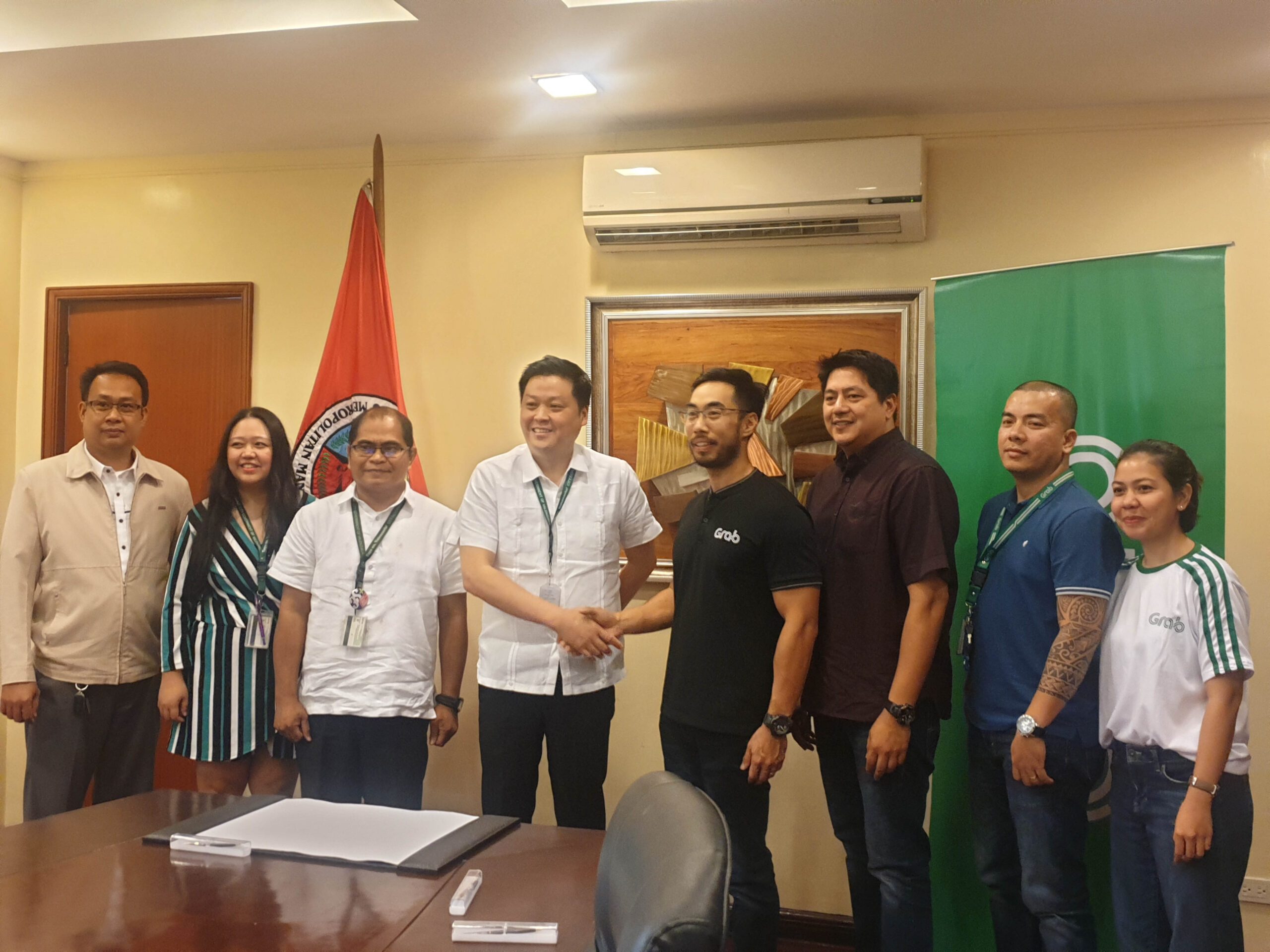 Valenzuela City, Grab team up for faster business permit system