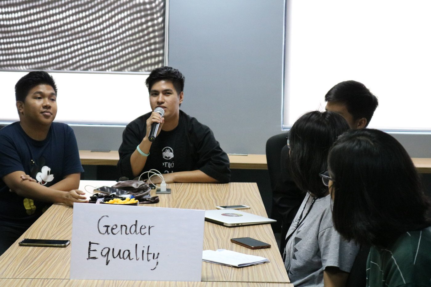 GENDER EQUALITY. Youth pushing for gender equality state their concerns and expectations ahead of President Rodrigo Duterte's 4th State of the Nation Address. Photo by Arlan Jay Jondonero/Rappler 