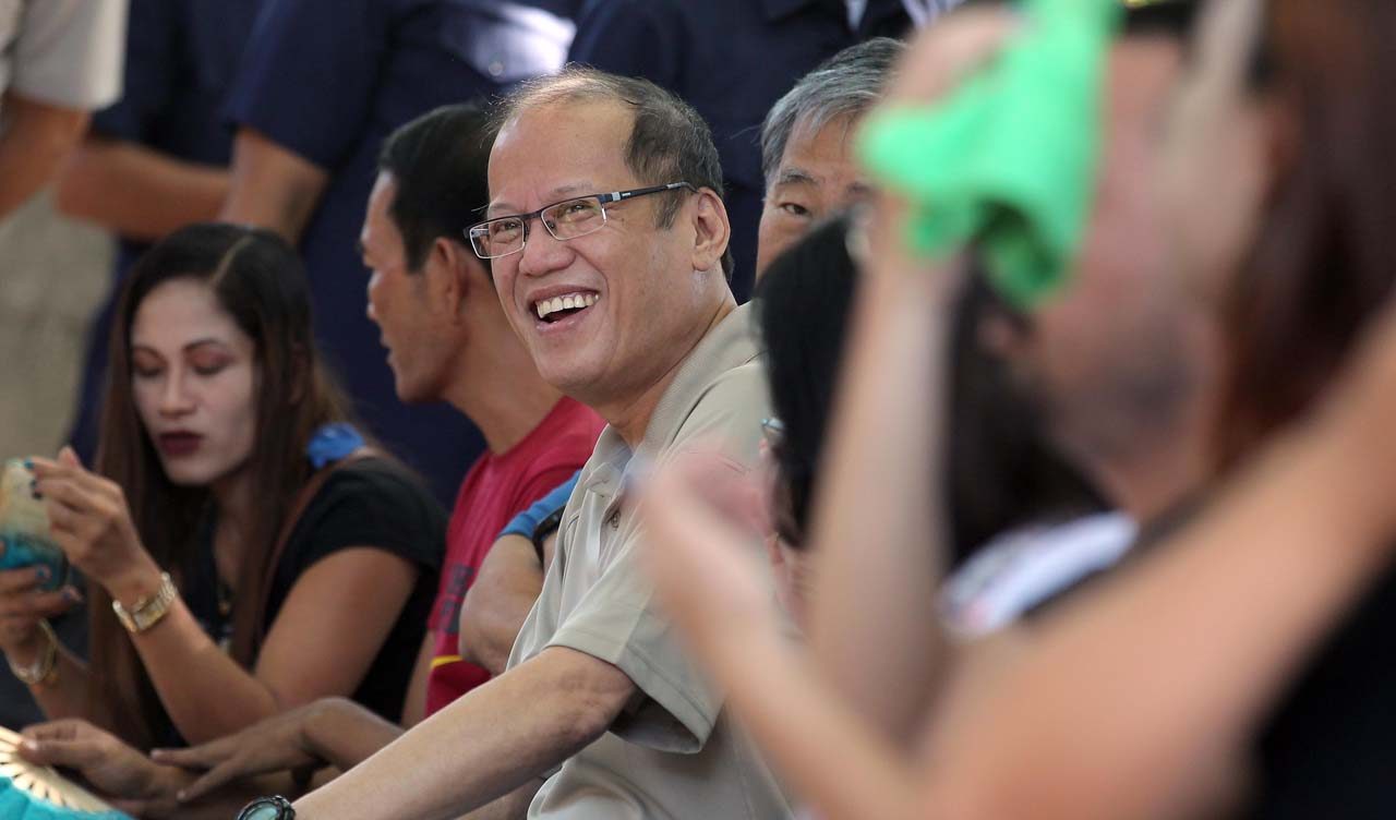 Aquino calls Duterte staff for transition AO