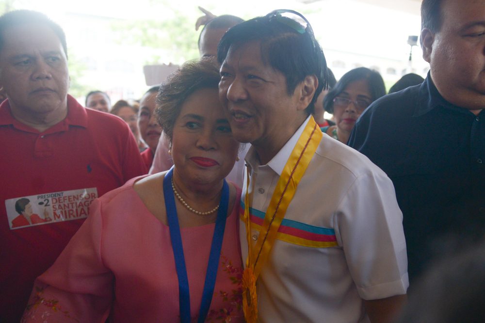 REUNITED. Presidential candidate Miriam Defensor Santiago along with her Vice Presidential candidate Ferdinand 'Bongbong' Marcos Jr. at Bulacan State University on Monday, April 18, 2016. Photo by Jasmin Dulay/Rappler   