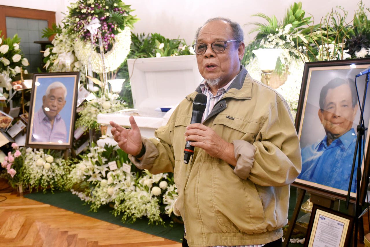 'ROLE MODEL.' Lutz Barbo gives his eulogy at the wake of the late Senator Aquilino "Nene" Pimentel Jr on October 22, 2019. Photo by Angie de Silva/ Rappler 