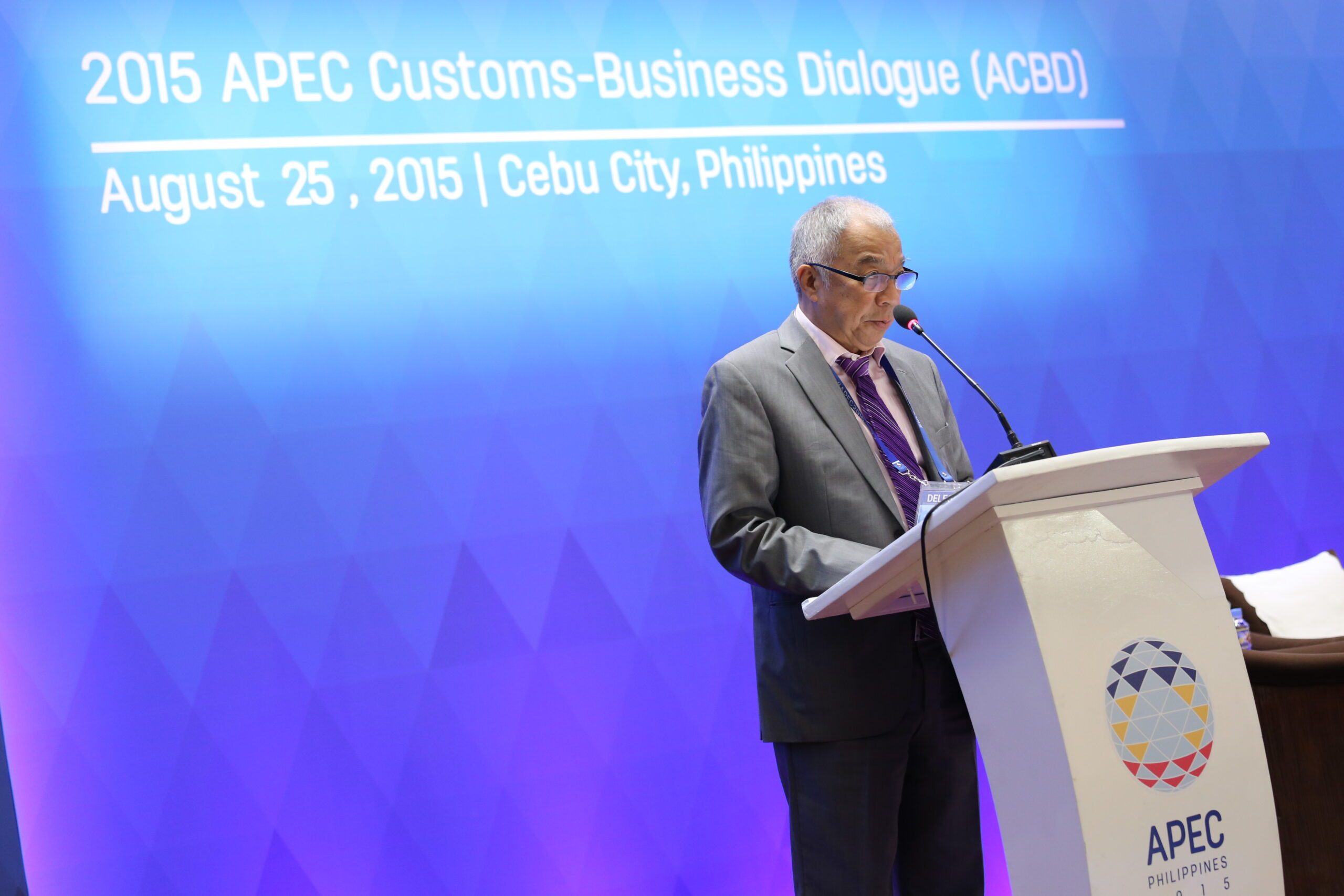 Customs heeds Aquino’s order on Balikbayan boxes