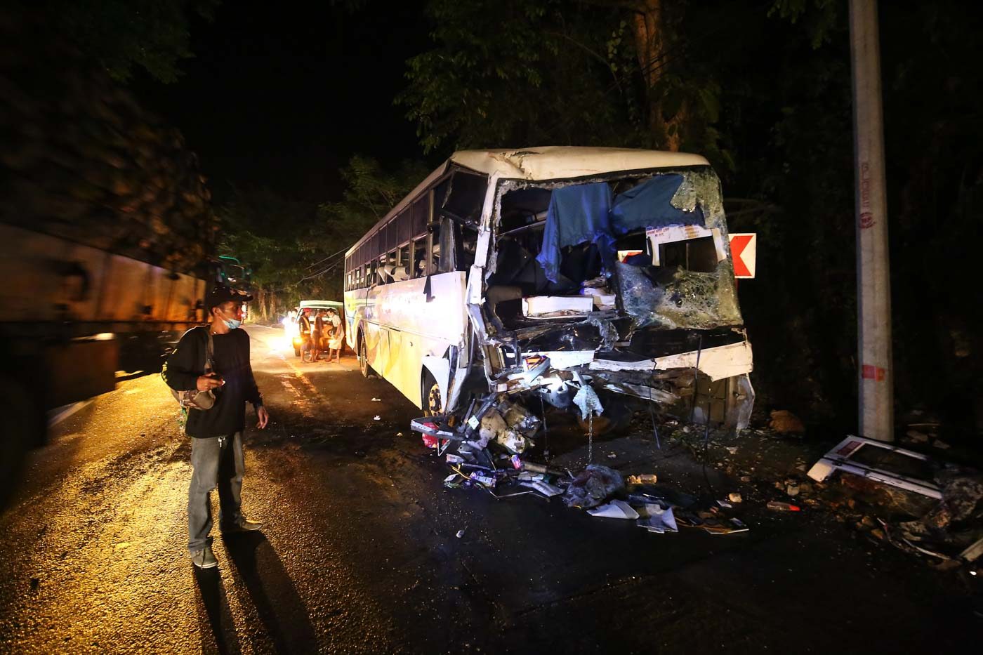 SMASHED. A bus passenger was killed following the head-on collision of this bus with a cargo truck in Atinominan, Quezon, on May 6, 2019. Photo by Ben Nabong/Rappler 