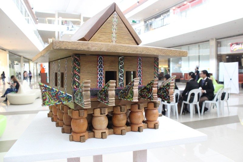 SULTAN'S HOUSE. Part of the 'Under One Sky' exhibit, this is a model of the Meranaw torogan, a sultan's ancestral house. Photo by Faith Yangyang/ NCCA 
  