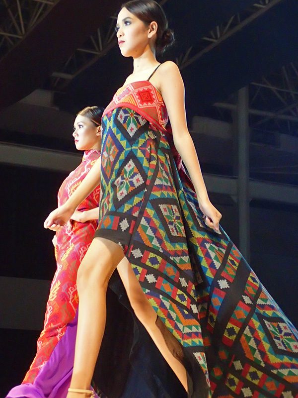 VIBRANT SHAPES. This colorful dress, another design of Salud’s, uses indigenous weaves from Muslim Mindanao. Photo by Rhea Claire Madarang/Rappler
  