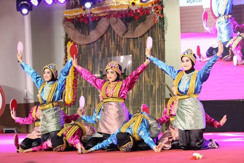 INDONESIA. Traditional dance performance from Indonesia. Photo by Faith Yangyang/NCCA   