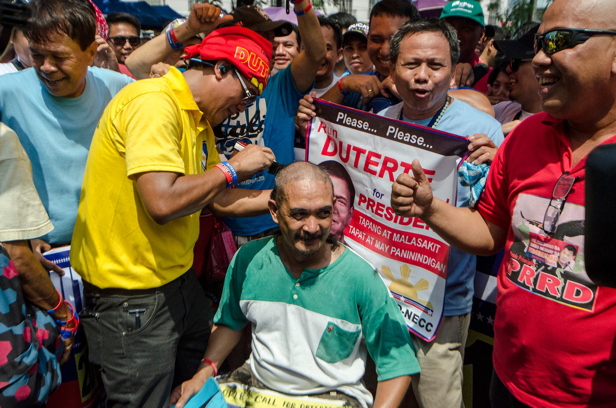 Duterte tidak mencalonkan diri sebagai presiden, ajudannya mengajukan COC untuk walikota Davao