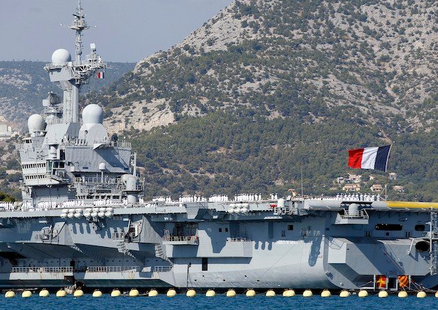 France deploys aircraft carrier in Gulf for ISIS fight