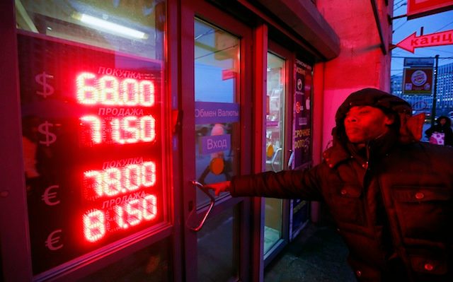 As ruble weakens, Central Asian migrants head back home