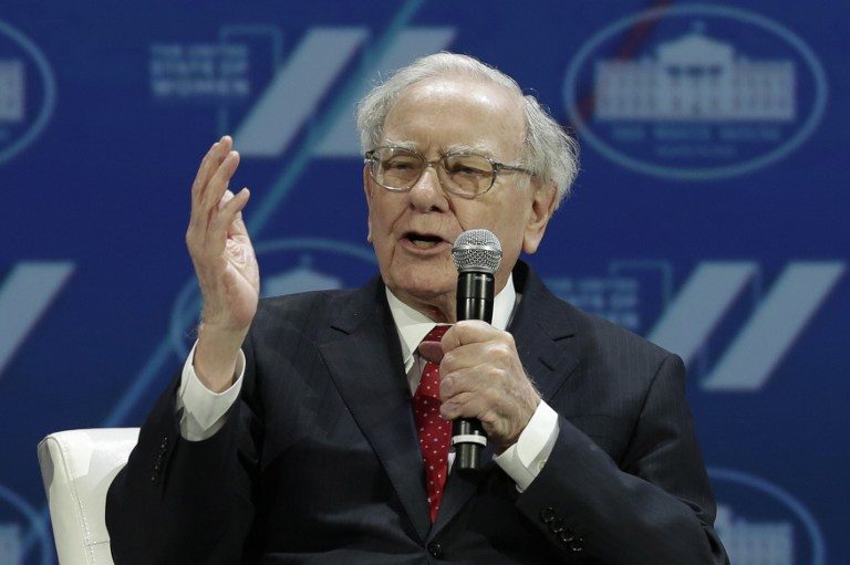 Billionaire Buffett fires back at Trump on tax claims
