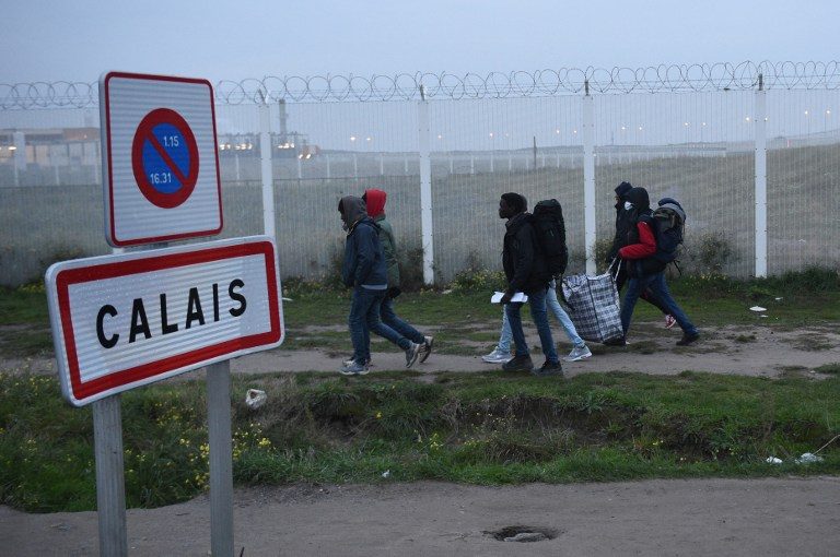 France begins demolition of ‘Jungle’ migrant camp