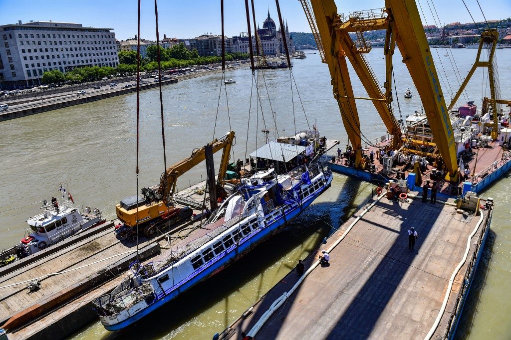 More bodies found as Hungary lifts sunken tourist boat from river