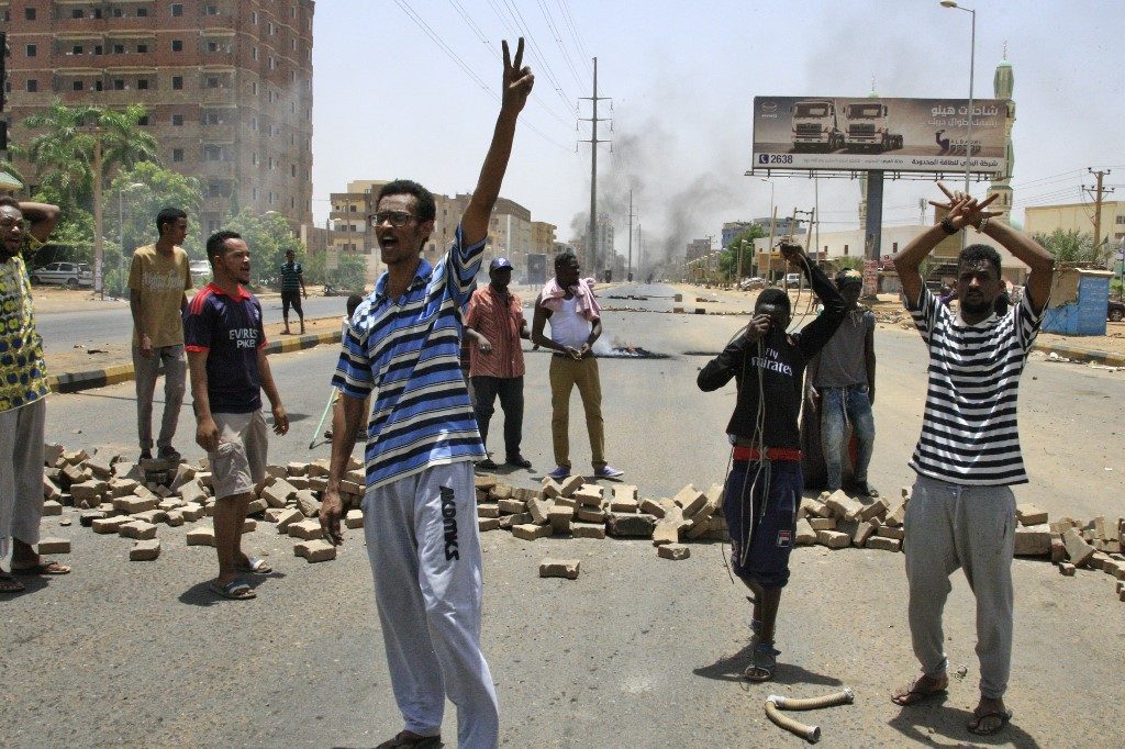 UN slams Sudan protesters for attacks on Darfur premises