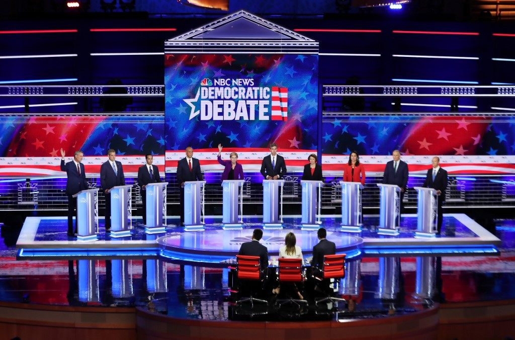 DEBATE TIME. Democratic presidential candidates take part in the first night of the Democratic presidential debate on June 26, 2019 in Miami, Florida. Photo by Joe Raedle/Getty Images/AFP 