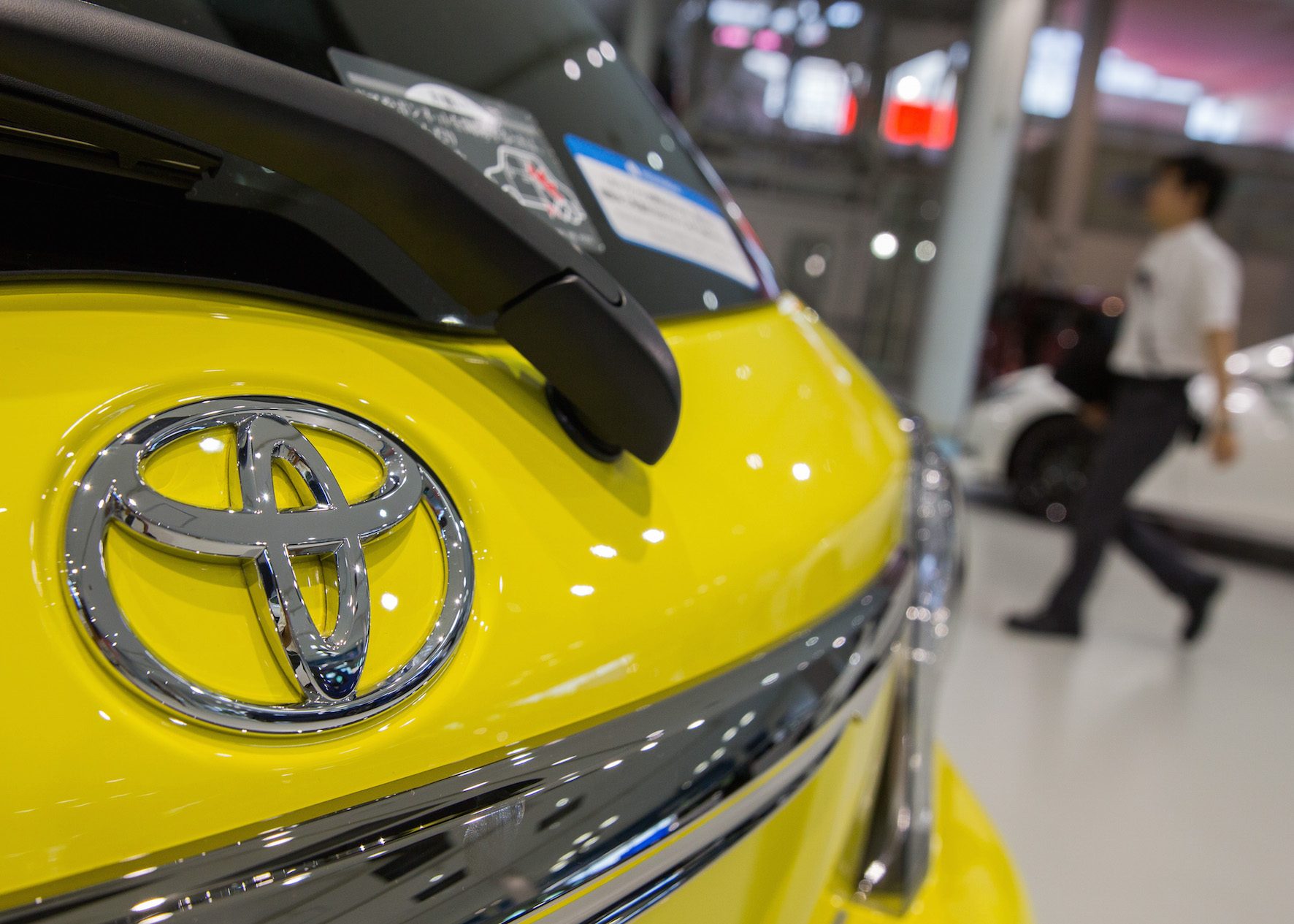 Toyota dented by yen rally, North American sales drop