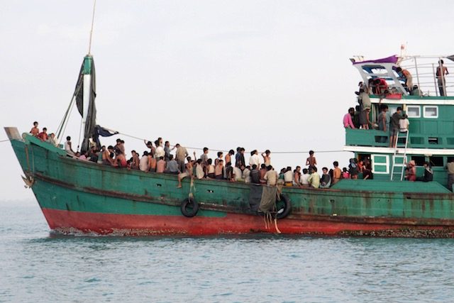 Foreign envoys head to Myanmar after boatpeople breakthrough