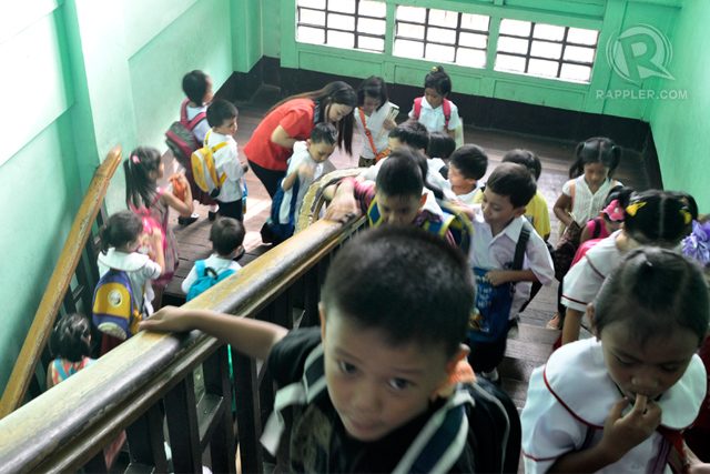 BACK TO SCHOOL. Schools open Monday, June 2, in all public elementary and high schools in the Philippines. File photo by Rappler