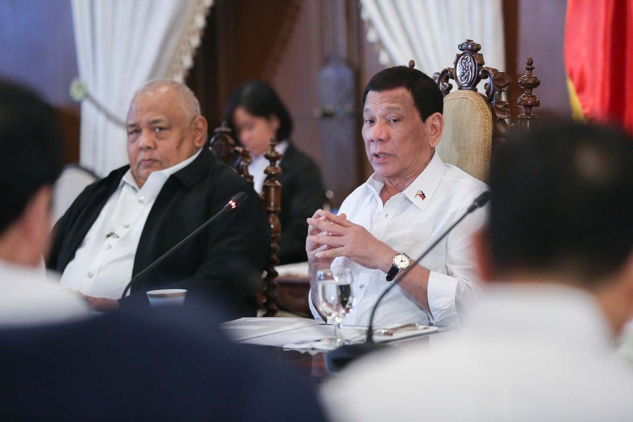 Duterte asks PhilHealth acting president, board members to resign