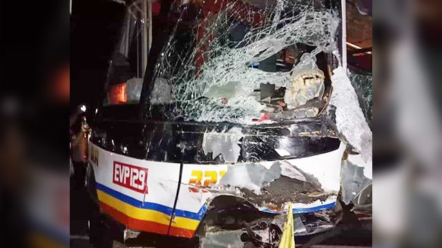 9 killed in Camarines Sur bus-van collision