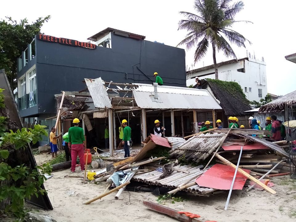 Despite resistance, Boracay resumes demolishing noncompliant structures
