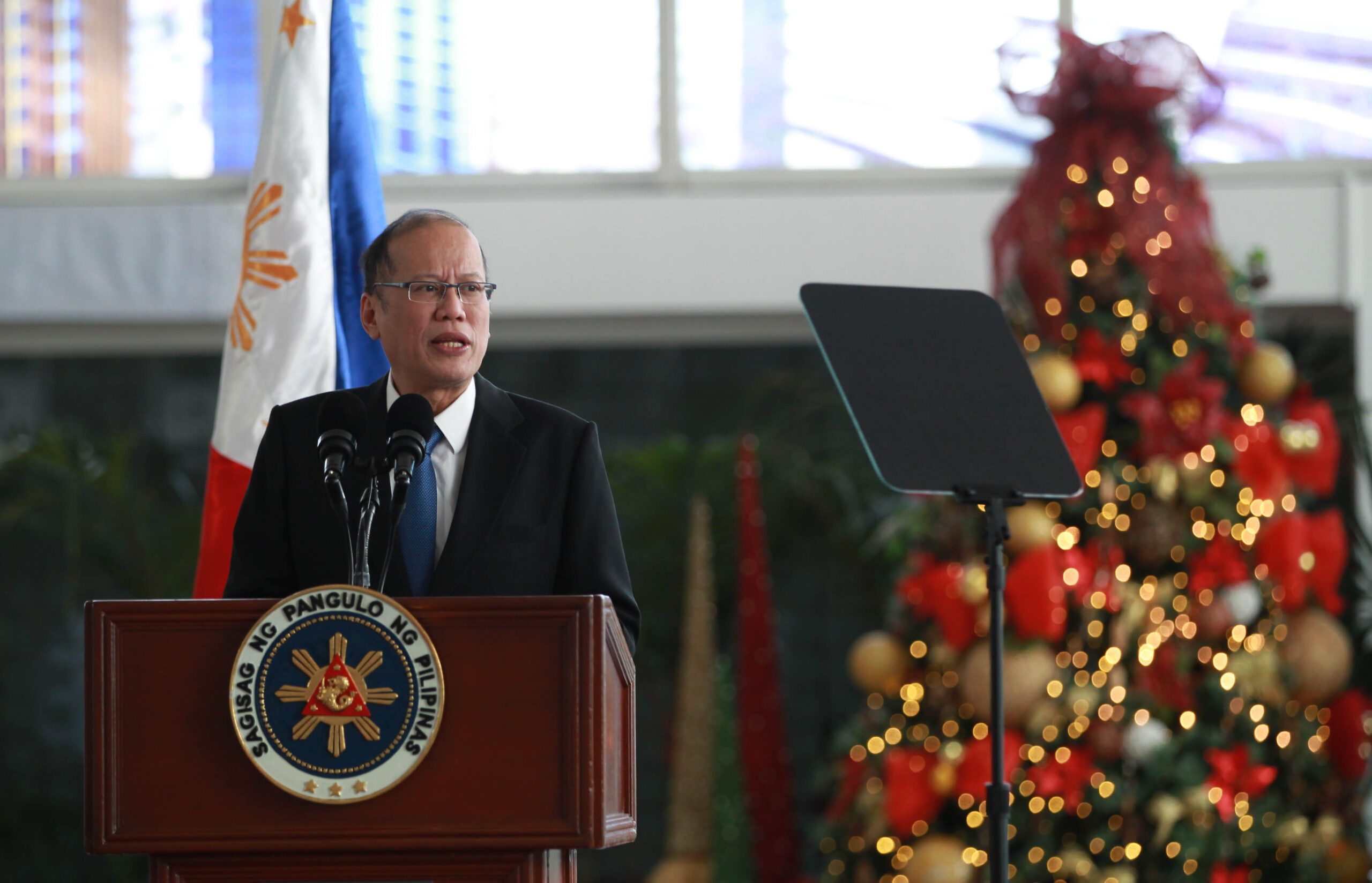 Aquino OKs holiday ceasefire with communist rebels