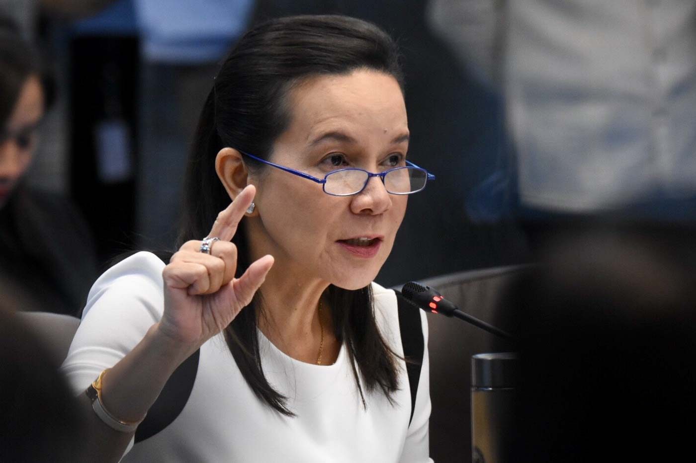 Poe: DOTr using lack of emergency powers as excuse for not doing job