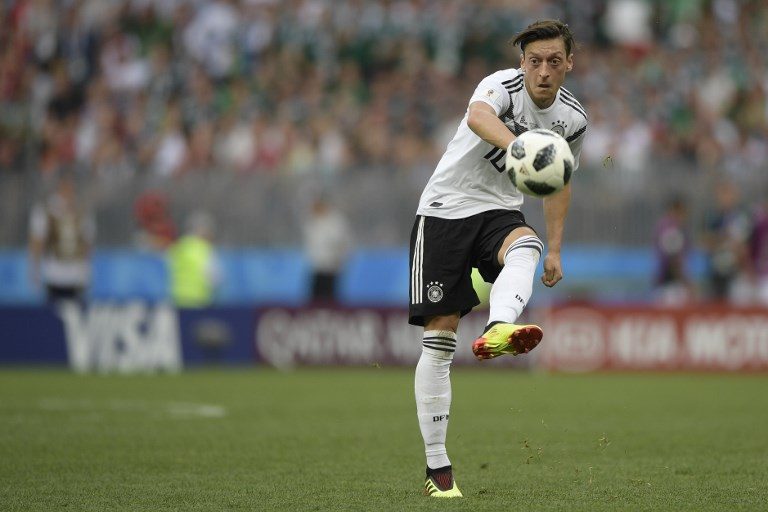 Ozil has ‘respect of every player,’ says Arsenal boss