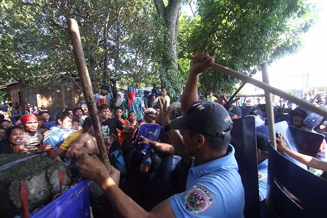 Lumad evacuees, activists clash with cops in Davao